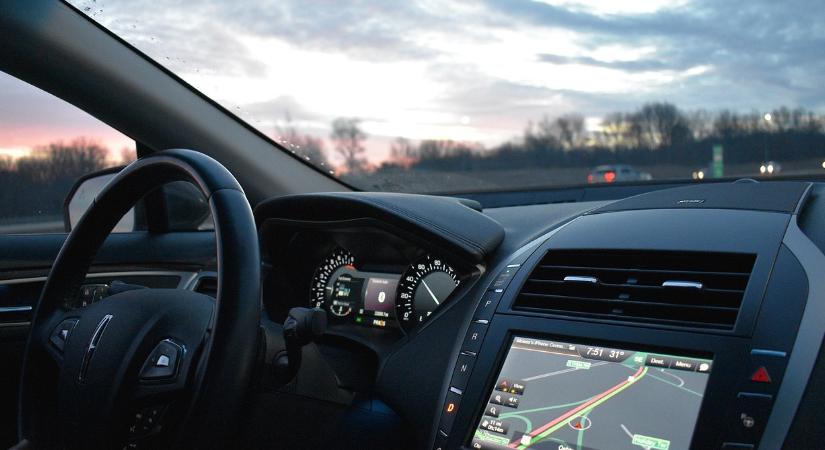 Hétfőtől megvásárolhatóak a jövő évi autópálya-matricák