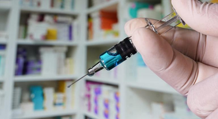 Gyakorlatilag kimerültek az influenza elleni oltóanyag-készletek a gyógyszertárakban