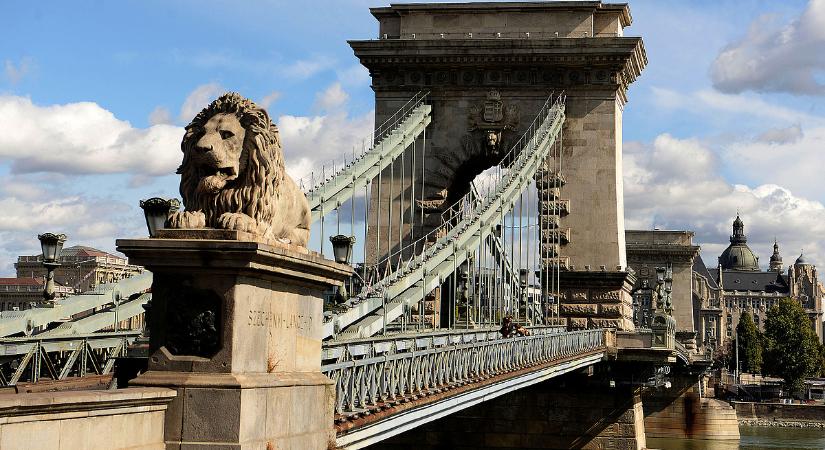 Jön a bizonyítványosztás, tűkön ülhetnek a Karmelitában