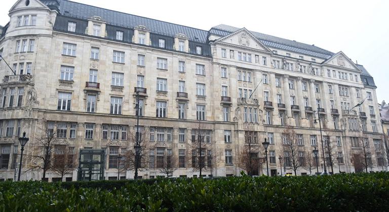 NGM: a kormány mindent megtesz az ipar fellendítéséért