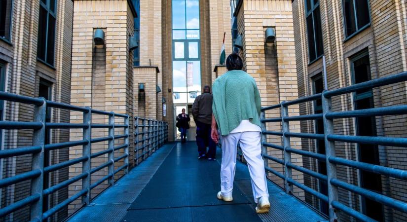Csak egy röntgen működik az Uzsoki Utcai Kórházban
