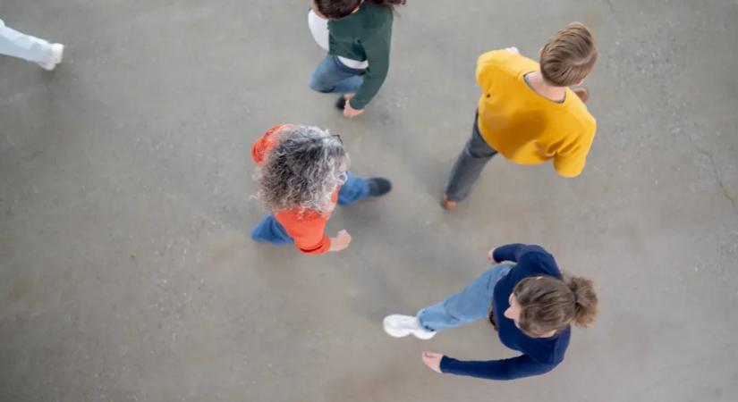 „Mindenki azt kérdezi, mikor lesz gyerek. Senki nem kérdezi, miből” – akarnak-e gyereket az erdélyi fiatalok?