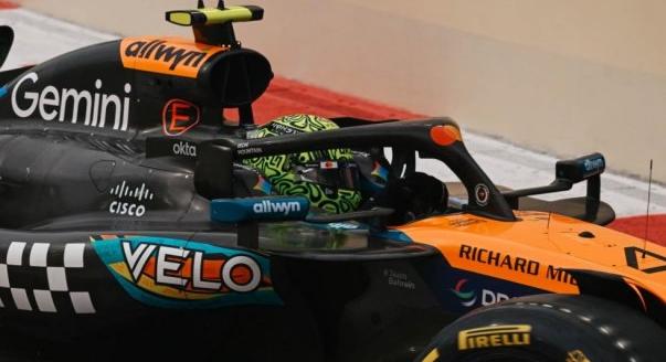 Norris ezredekkel Verstappen előtt az első edzésen