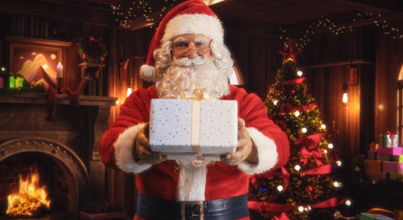 A Mikulás és rénszarvasa érkezik a dunaújvárosi piacra