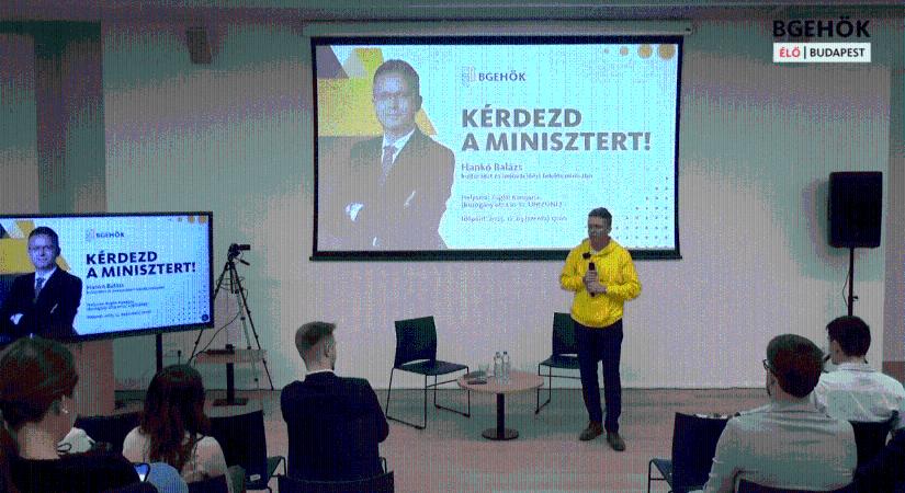 „Hazudik” – így vitázott egy diák Hankó Balázs miniszterrel