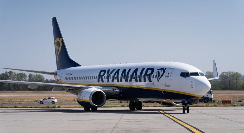 Lezárták az edinburghi repteret, ott ragadt a Ryanair budapesti gépe