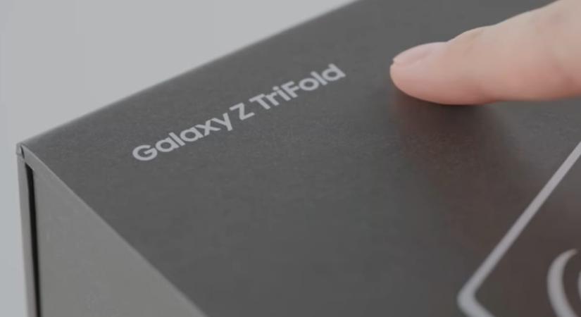 Kicsomagolós videóban mutatta meg a Samsung, mi minden van a Galaxy Z TriFold dobozában