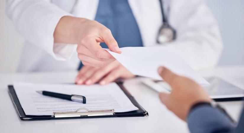 Ennyi pénzt kapsz 2026-ban, ha megbetegszel: nő az összeg