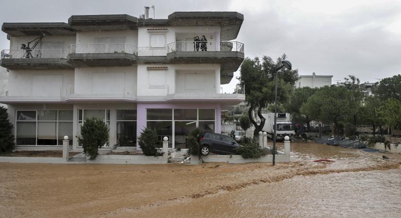 A görög hatóságok készültségben - brutális esőzések miatt van árvízveszély Athénban