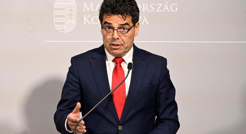 Zsigmond Barna Pál: 2004. december 5. egy fájó emlék a nemzet testén