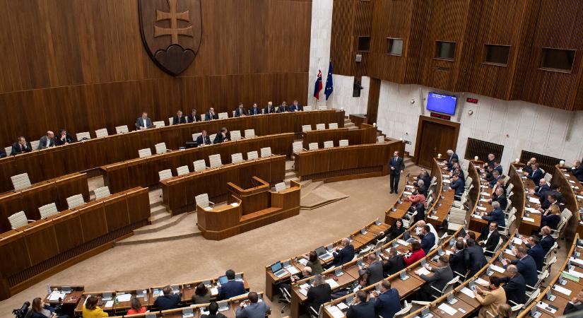 NMS: a PS nyerné a választást, tovább zuhan a Hlas