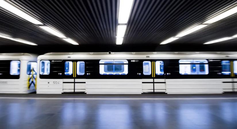 Nem adta oda a defibrillátort az életmentéshez a Határ úti metró dolgozója, a BKV vizsgálatot indít