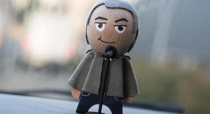 Erdélybe ért a Lázárinfo – Lázár János már szuvenírben is kapható