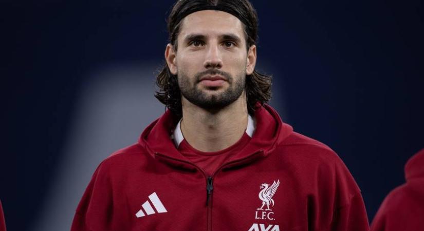 Szoboszlai Dominik kislányával így ment karácsonyfát nézni: a csöppség rózsaszín rugdalózós angyalka