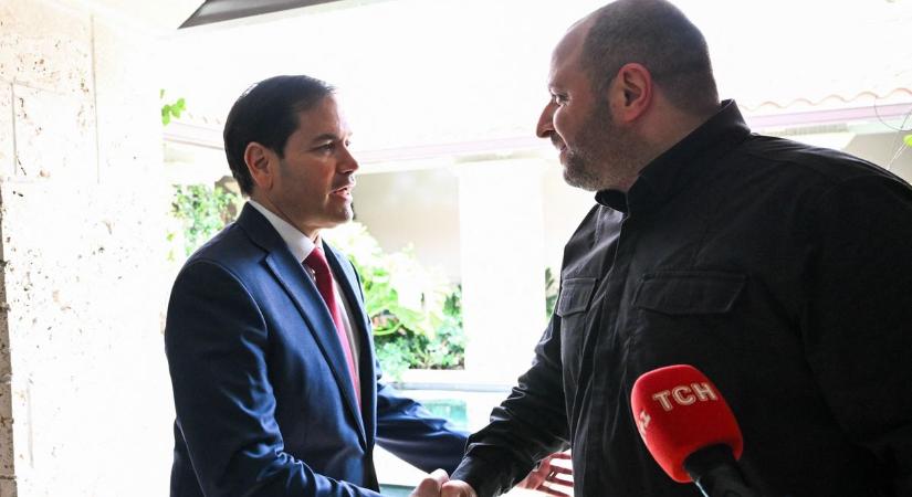 Úgy tűnik, Putyin bekészített még néhány méregerős feketelevest – Washington készülhet a tárgyalások újabb fejezetére