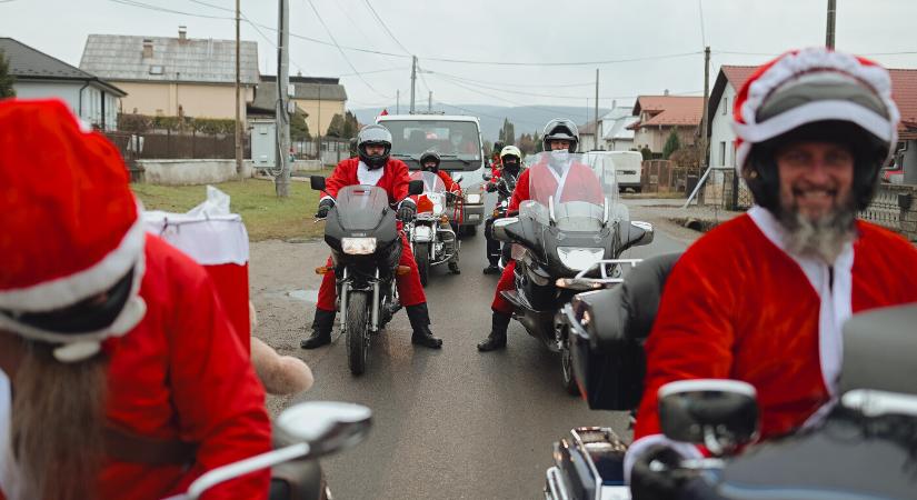 Ismét útra keltek a motoros mikulások a Bodrogközben és az Ung-vidéken