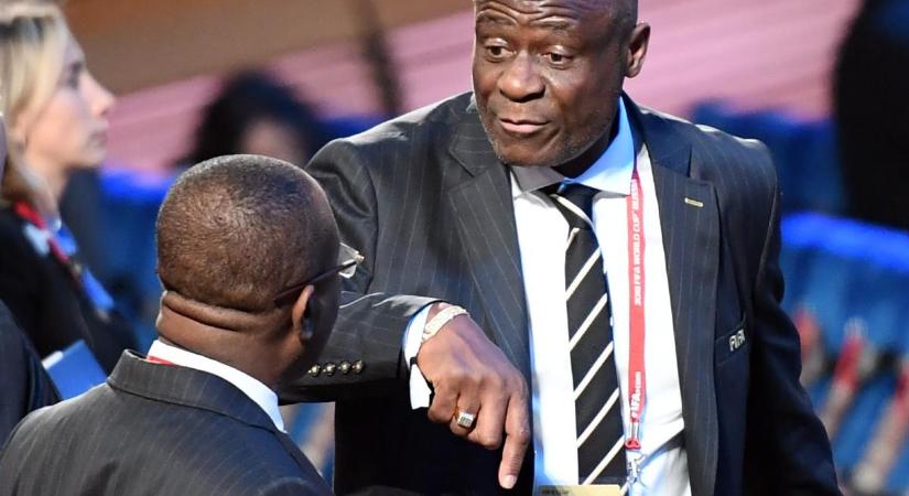 FIFA: nem indulhat az elnöki posztért az afrikai szövetség vezetője