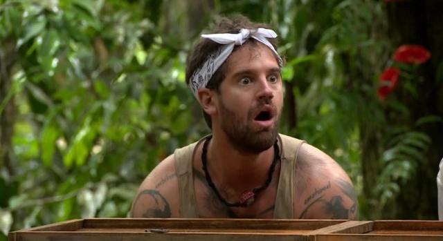 Frohner Fecó különleges személyt fogadott a szalonjában