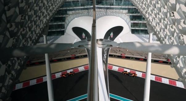 ÉLŐ: Az F1-es Abu Dhabi Nagydíj második szabadedzése