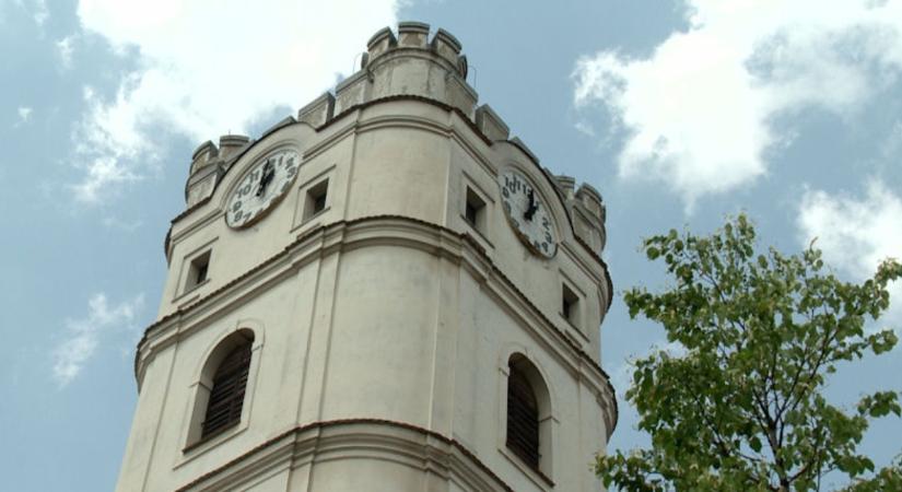 Orgonatitkok és téli panoráma vár minket a debreceni Kistemplomban