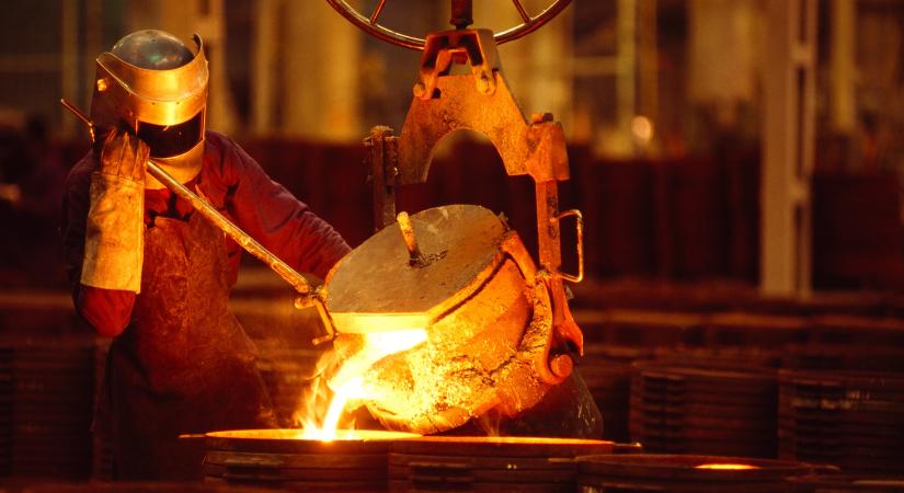 A naptár, ami még Kiszel Tündét is lekörözi: a csepeli kohászoké tarol idén, látnod kell!