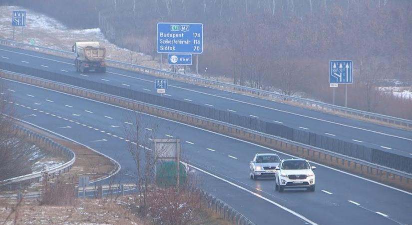 Ekkortól lehet megvásárolni a 2026-os éves autópálya matricát – bevezetésre kerül egy új kedvező árú matrica is