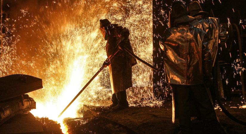 Hadiüzem lesz Lengyelországban a czestochowai kohó