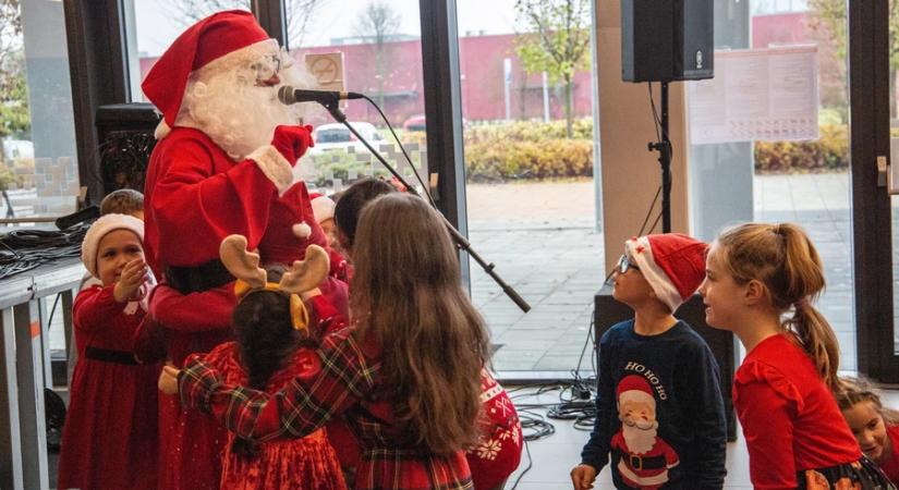 Zsák, zsák, teli zsák -Csaknem 400 gyermek várta a Mikulást a Kanizsa Arénában