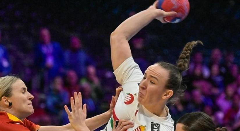 Féllábbal a negyeddöntőben: Románia után Japán következik a női kéziseknek