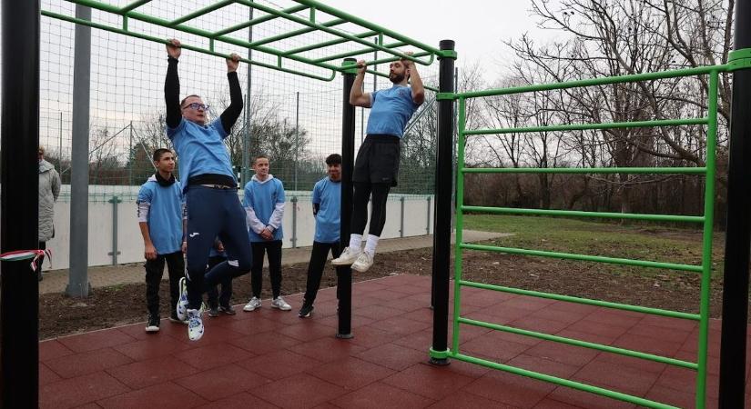 Kormánybiztos avatta fel Pécsvárad vadiúj fitneszparkját – (GALÉRIA)