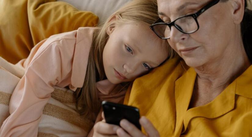 Kiderítették: Fontos különbség van az apai és az anyai nagymamák között