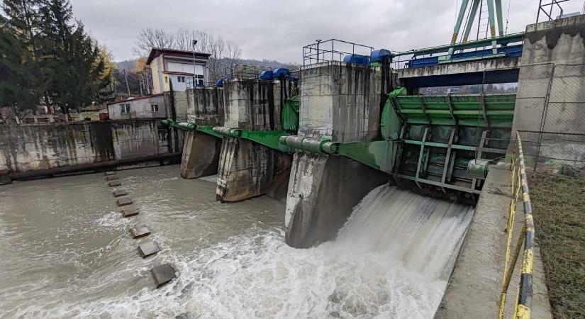 Fokozatosan újraindul a vízellátás és felelősöket is megneveznek