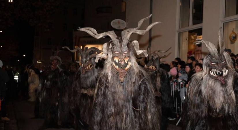 Ijesztő ünnepi hagyomány van a fotón: csak az igazi profik ismerik fel