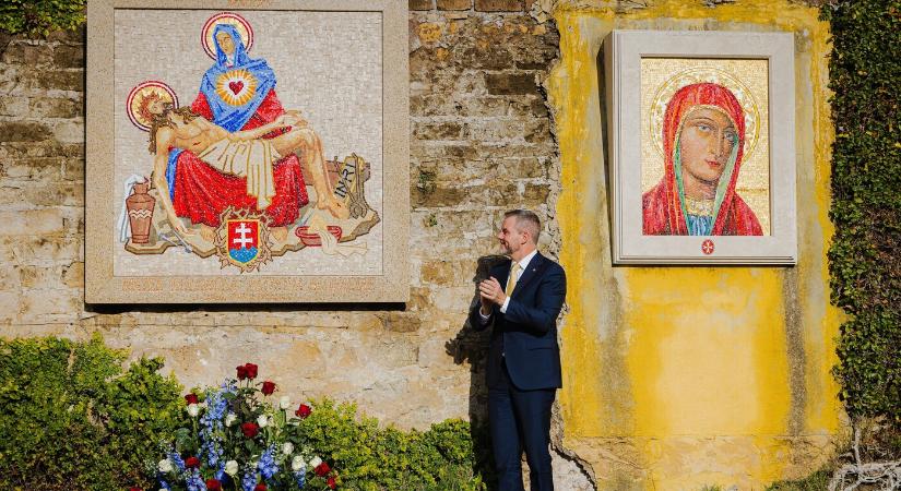 A Vatikáni Kertekben felavatták a Hétfájdalmú Szűz Máriát ábrázoló mozaikot