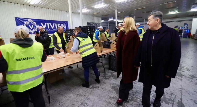 Közel 50 tonna összsúlyú élelmiszer-adományt juttat el a rászorulóknak a Magyar Vöröskereszt és a Pro Filii Alapítvány