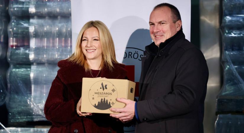 Több millió forint értékű élelmiszercsomagokkal segít a rászoruló családoknak a Pro Filii Alapítvány és a Magyar Vöröskereszt