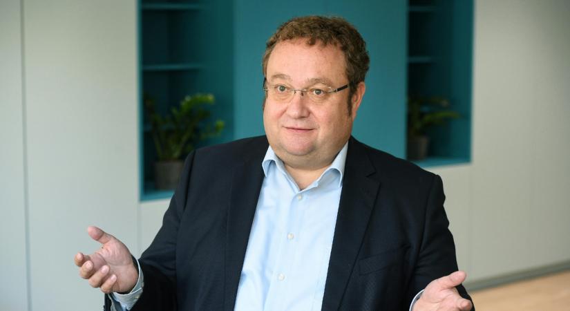 A karbantartást át kell tenni télre, a rendezvényekre viharálló sátrak kellenek – ifj. Chikán Attila a klímaváltozásról