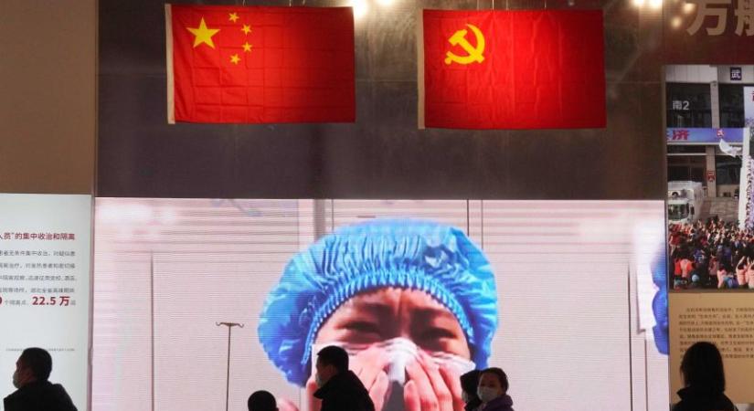 Koronavírus: Kínában nem hagyják beszélni az áldozatok hozzátartozóit a WHO szakértőivel