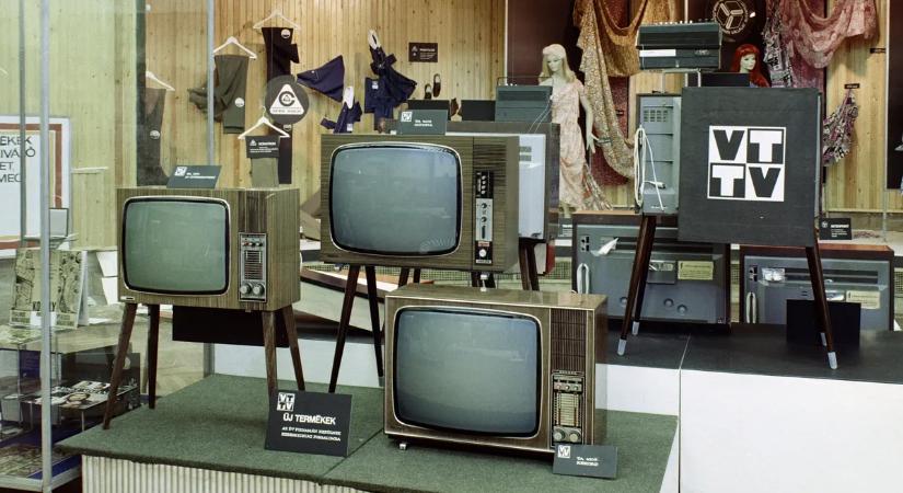 Retró kvíz: vajon felismered a szocialista idők híres riporterit, műsorvezetőit egyetlen kép alapján?