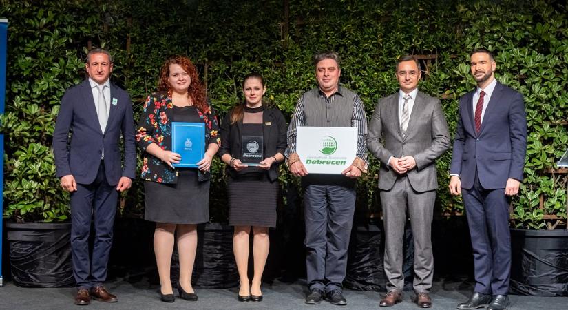 Tizenhárom intézmény, vállalat és közösség kapta idén a Fenntartható Debrecen Díjat