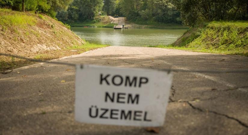 Műszaki hiba miatt szünetel a révközlekedés