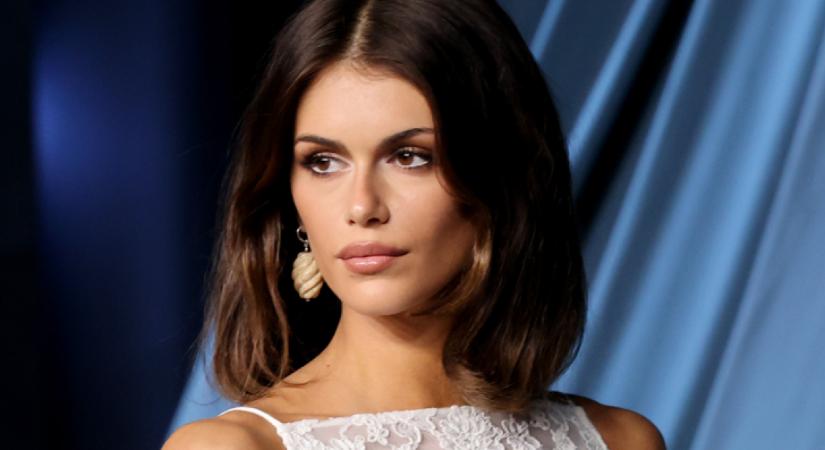 Kaia Gerber kabátja maga az álom: ez a legszebb darab, amit valaha viselt