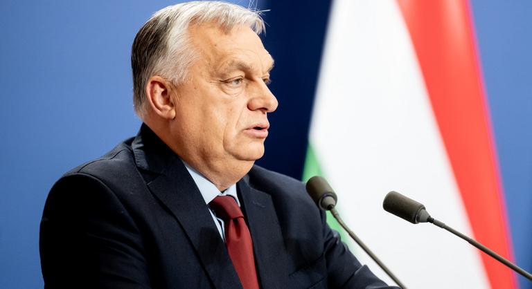 Megérkezett a Mikulás Orbán Viktorhoz, adományozásra készül a kormányfő