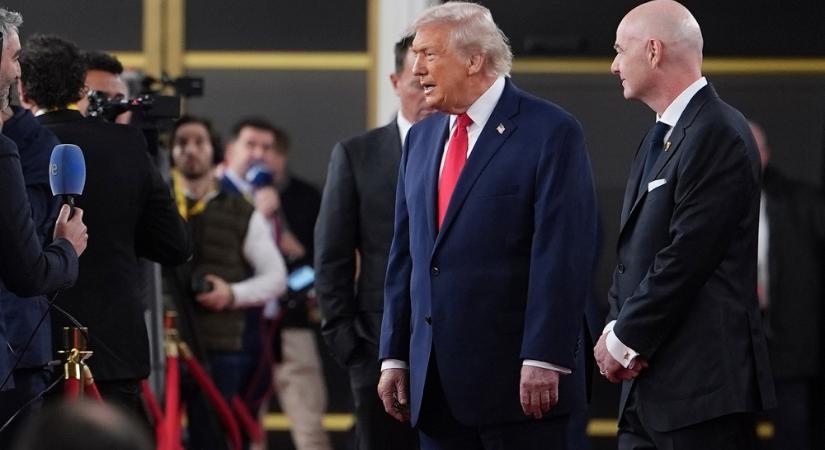 Történelmi békedíjat kapott Donald Trump