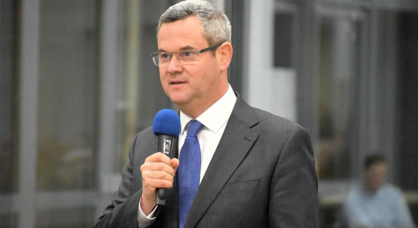 A Fidesz bemutatta új választókerületi elnökét Pápán