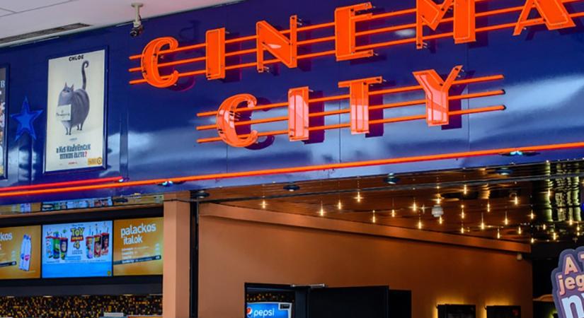 Leállítja a Cinema City a kormányzati reklámokat a nagy felháborodás miatt