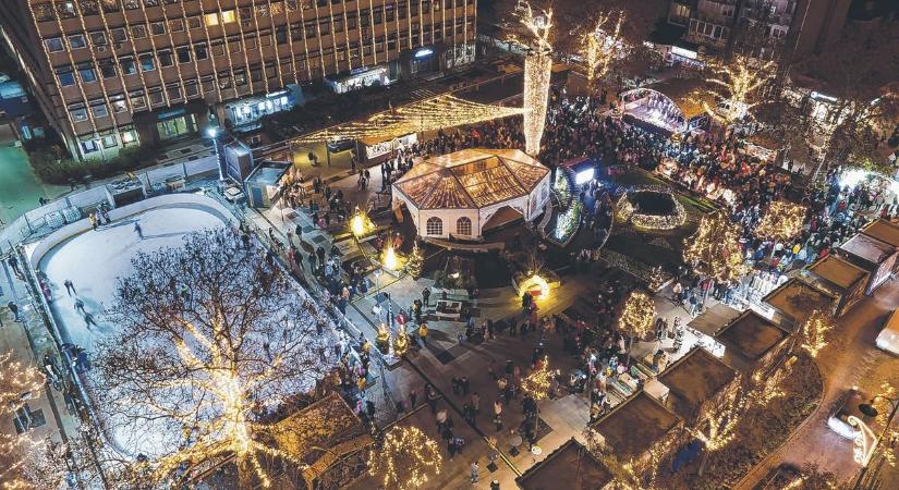 Ha csak egy adventi vásárba mész el Zalában, válaszd a legfényesebbet – az Egerszegi Advent idén mindent visz! (videó)