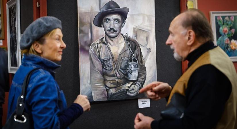 A képzőművészet újra otthonra talált az egri színházban: megnyílt Magdics Sára tárlata fotók