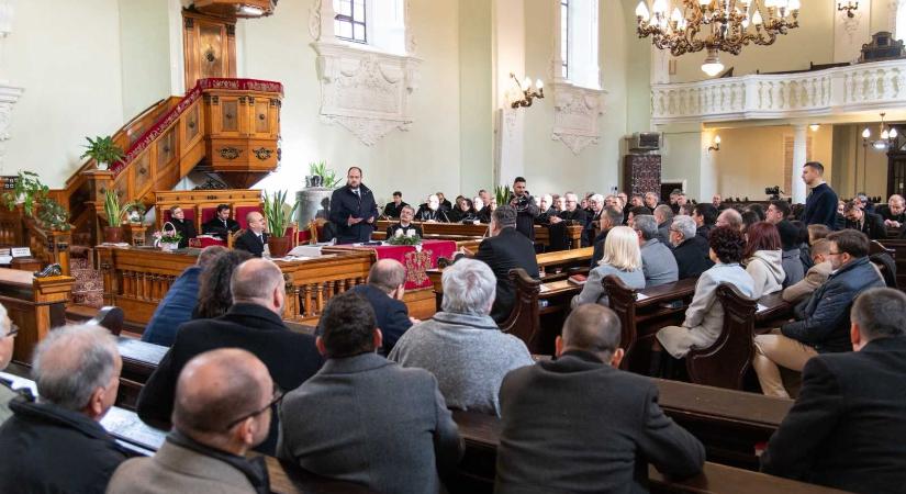 Az egyházak a magyarság megmaradását szolgálják – Átadták az új esperesi hivatalt Szatmáron