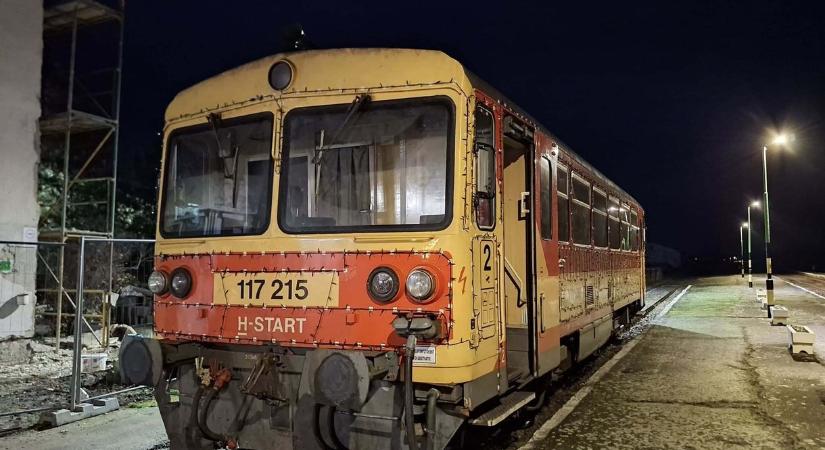 Meghibásodott a MÁV adventi dízelvonata, pénteken már nem is szállít utasokat
